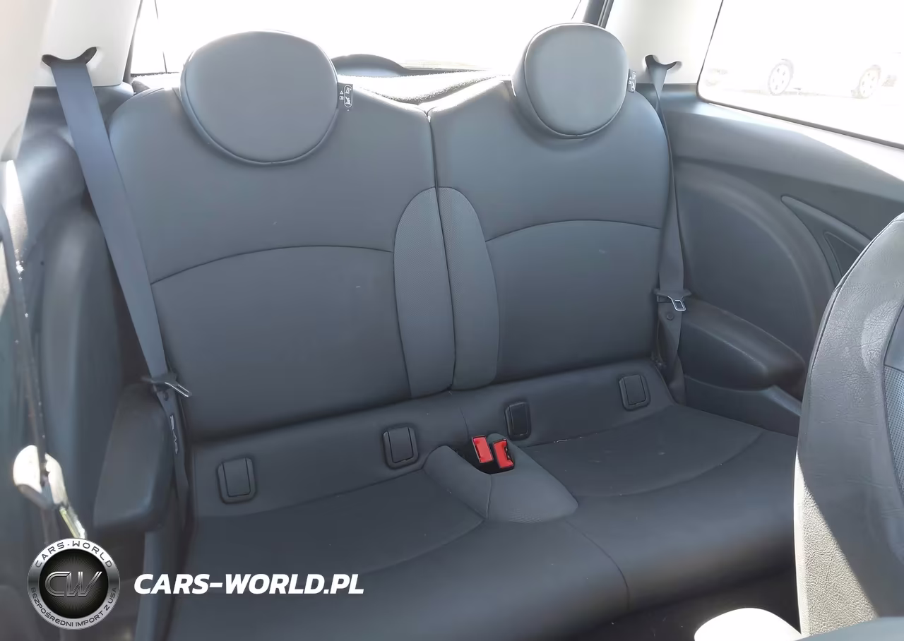 2010 Mini Cooper VIN:WMWMF3C58ATZ26796 - 8