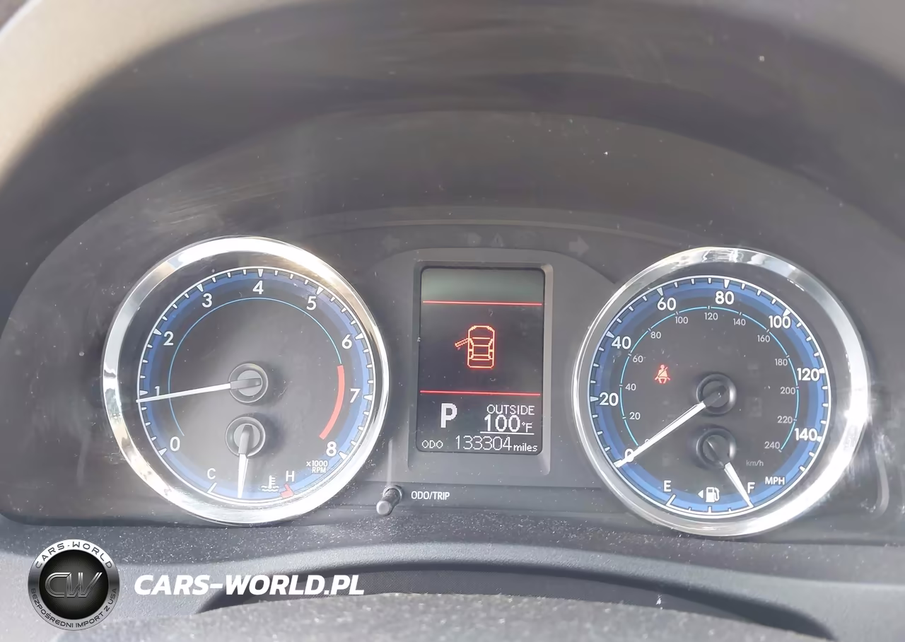2018 Toyota Corolla Le VIN:2T1BURHE6JC113363 - 7