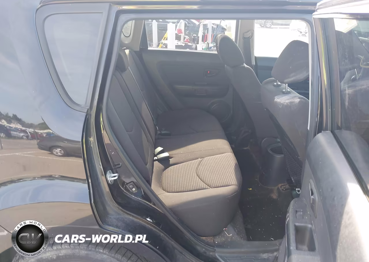 2013 Kia Soul VIN:KNDJT2A53D7610098 - 8