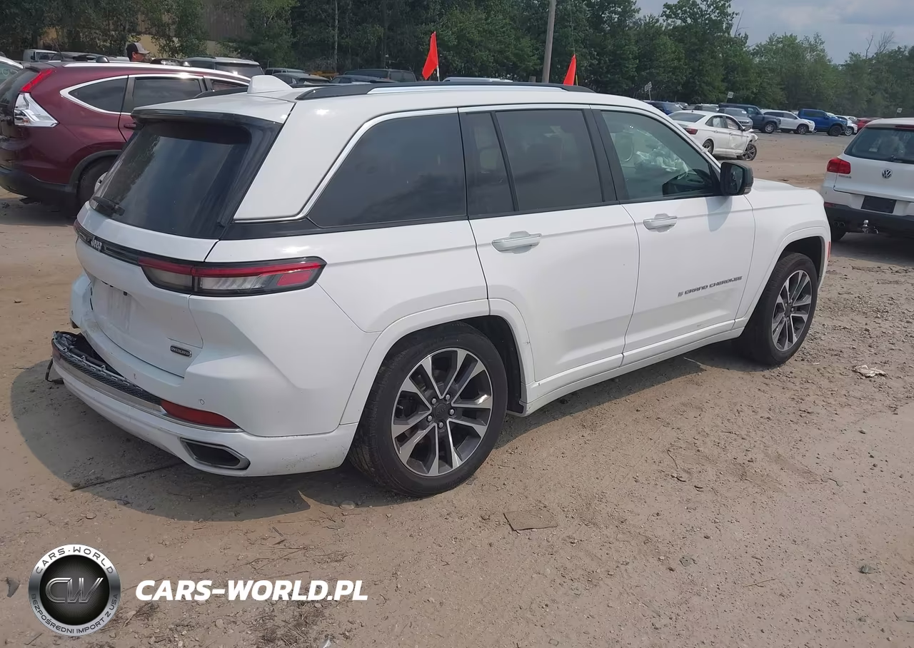 2022 Jeep Grand Cherokee Overland 4X4 VIN:1C4RJHDG2N8553199 - 4