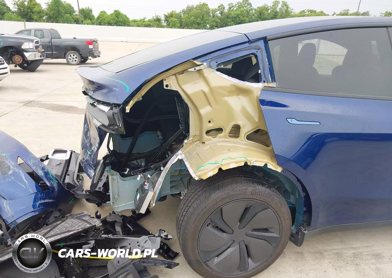 2026 Tesla Model Y All-Wheel Drive-Long Range Launch Series-Premium All-Wheel Drive VIN:7SAYGAEE8TF628454 - 18