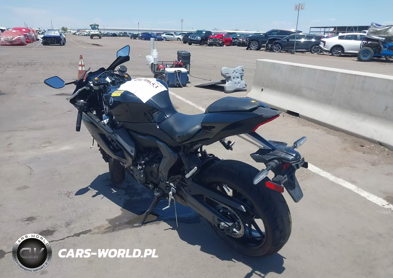 2025 Yamaha Yzfr7 VIN:JYARM38E5SA017690 - 3