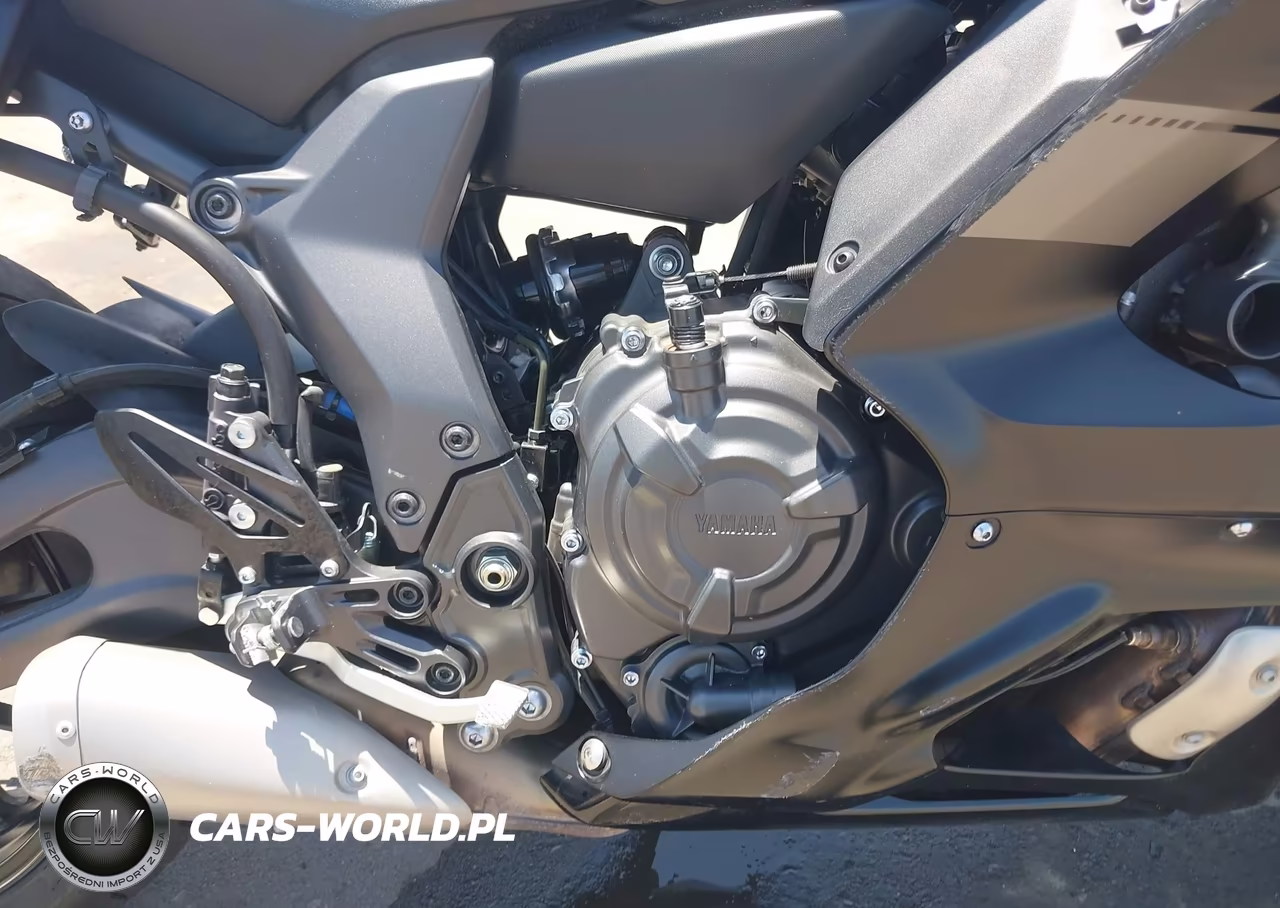 2025 Yamaha Yzfr7 VIN:JYARM38E5SA017690 - 8