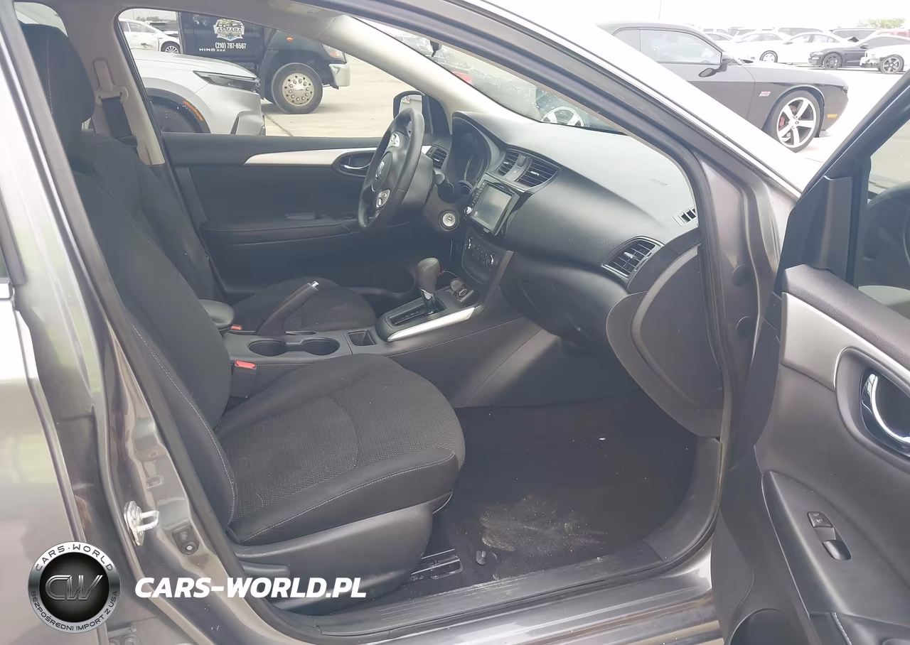 2019 Nissan Sentra S VIN:3N1AB7AP0KY234752 - 5