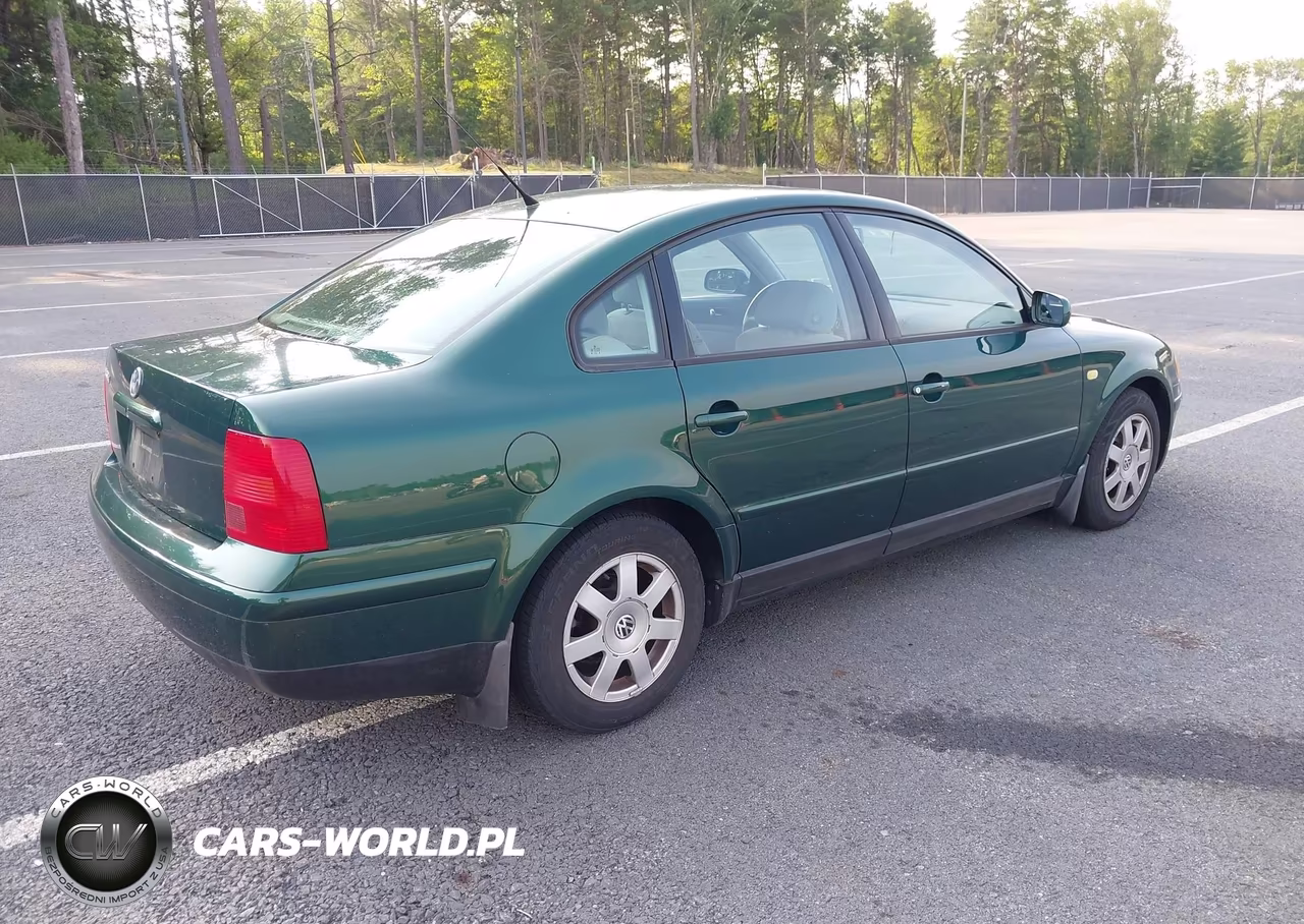 1999 Volkswagen Passat Gls VIN:WVWMA63B9XE383478 - 4