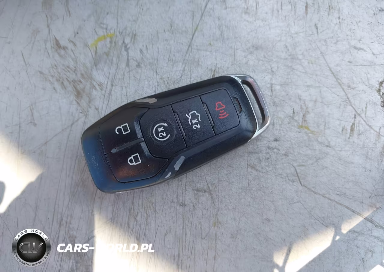 2015 Ford Fusion Energi Titanium VIN:3FA6P0SU0FR220694 - 11