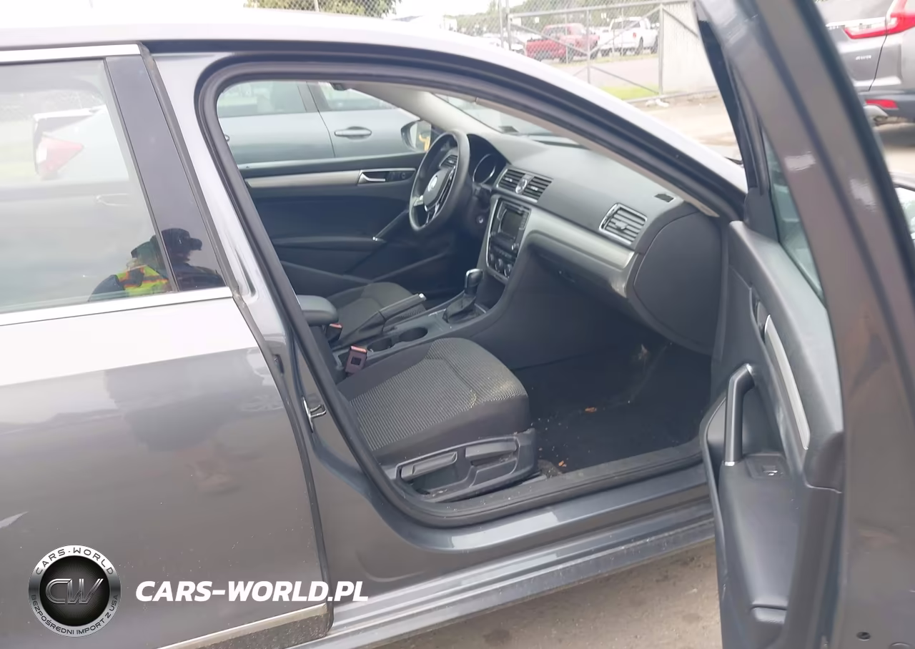 2017 Volkswagen Passat 1.8T S VIN:1VWAT7A31HC041273 - 5