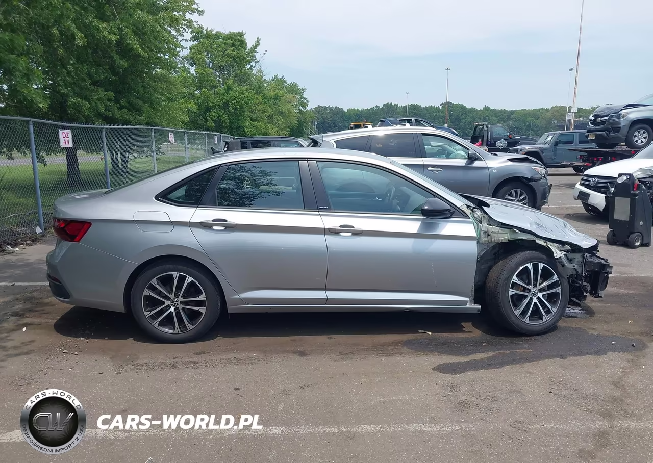 2023 Volkswagen Jetta 1.5T Sport VIN:3VWBM7BU4PM044335 - 14