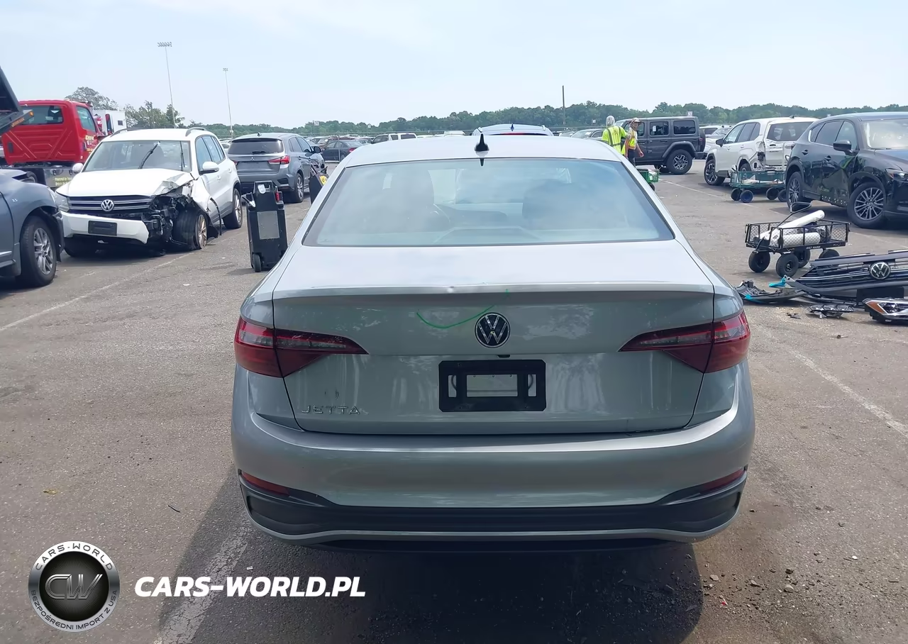 2023 Volkswagen Jetta 1.5T Sport VIN:3VWBM7BU4PM044335 - 17