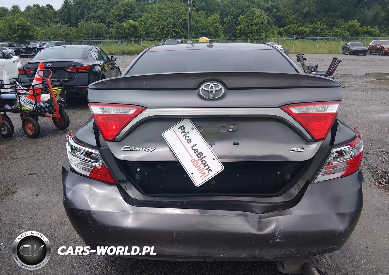 2015 Toyota Camry Se VIN:4T1BF1FK2FU946166 - 16