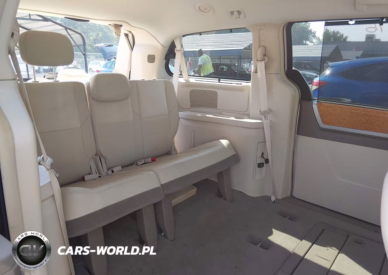 2009 Chrysler Town & Country Limited VIN:2A8HR64X29R637941 - 8