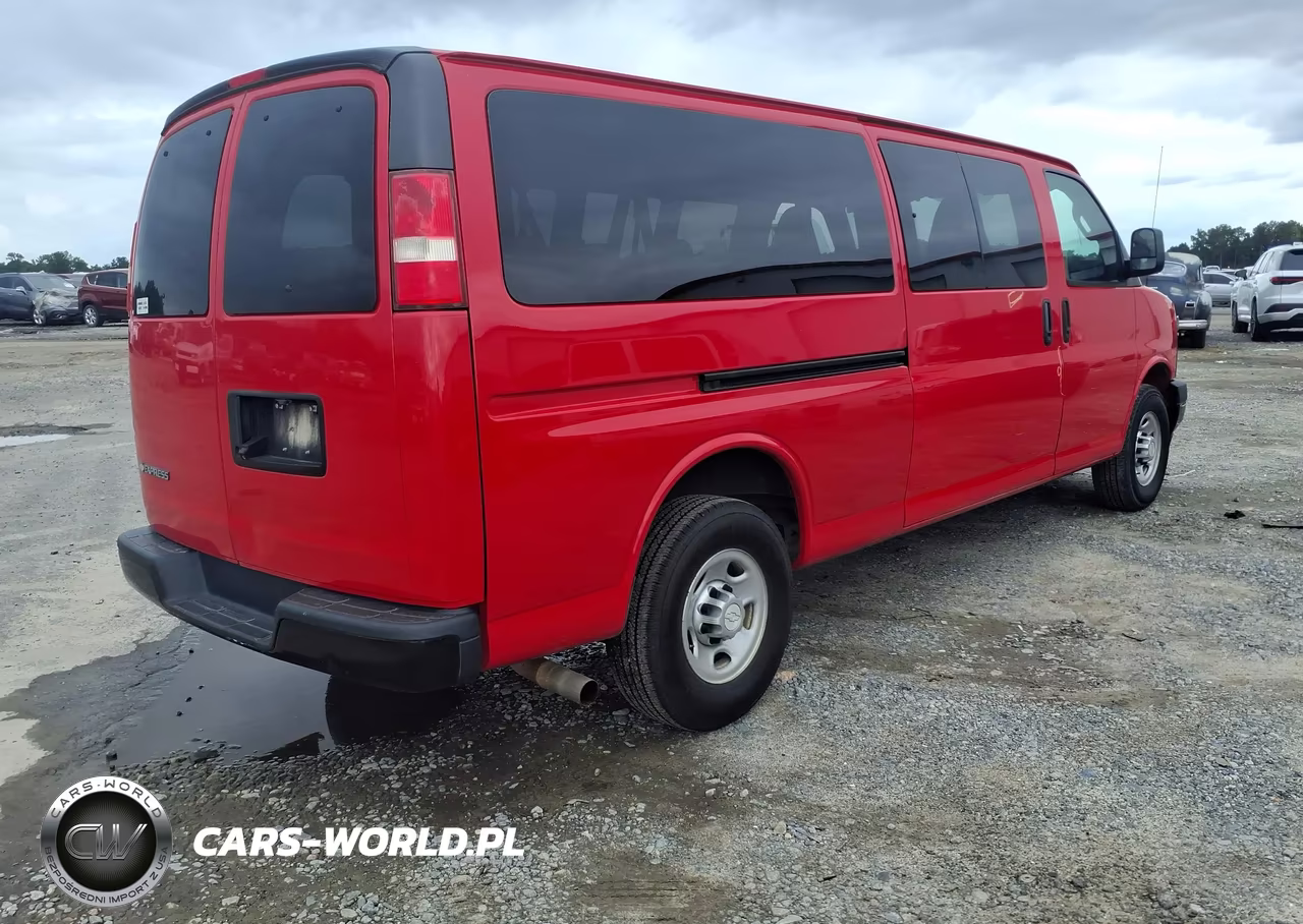 2017 Chevrolet Express 3500 Ls VIN:1GAZGNFG2H1290664 - 4