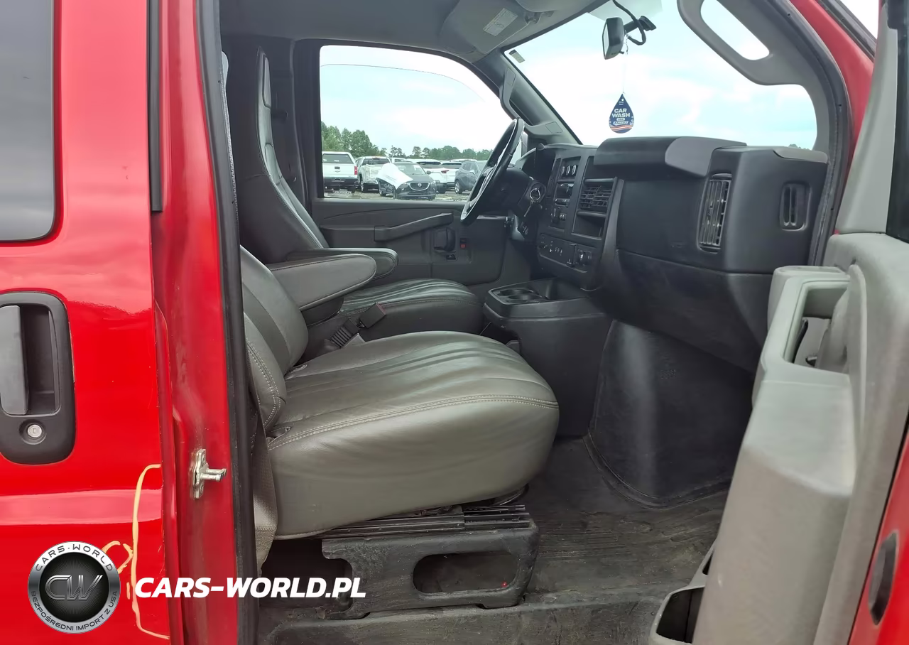 2017 Chevrolet Express 3500 Ls VIN:1GAZGNFG2H1290664 - 5