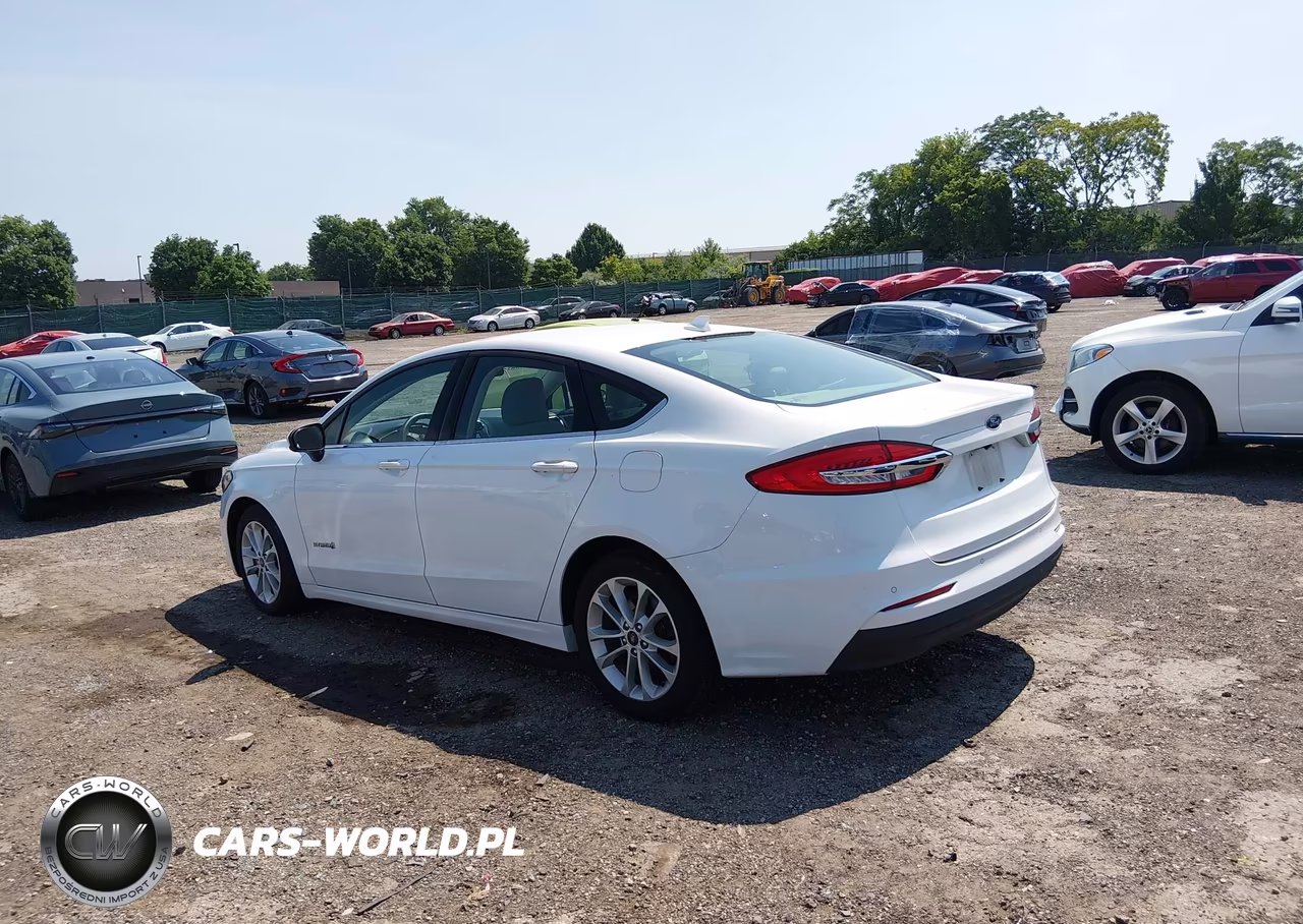 2019 Ford Fusion Hybrid Se VIN:3FA6P0LU7KR137739 - 3