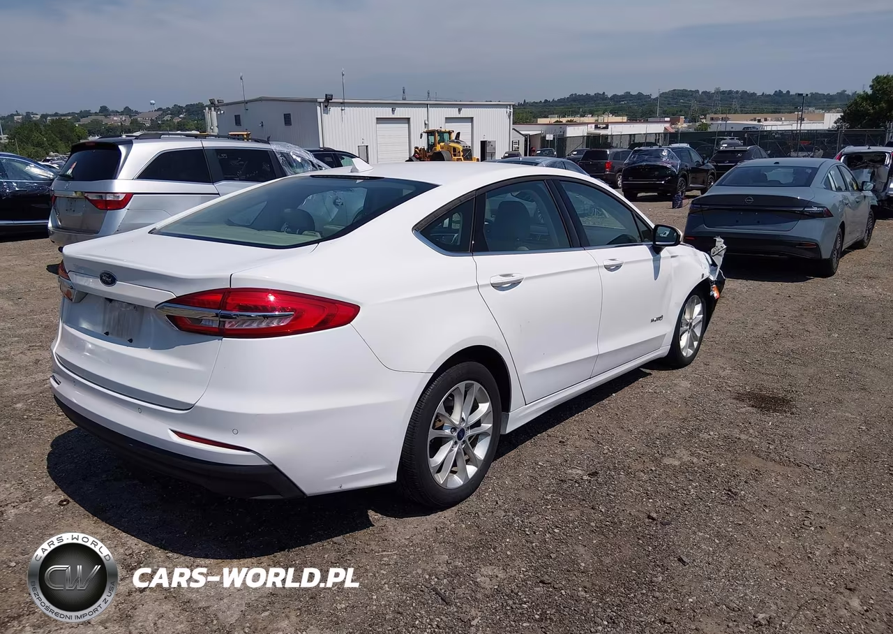 2019 Ford Fusion Hybrid Se VIN:3FA6P0LU7KR137739 - 4