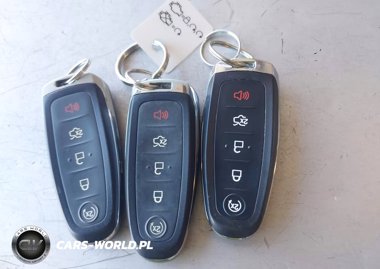 2016 Ford Escape Titanium VIN:1FMCU0JXXGUC80795 - 11