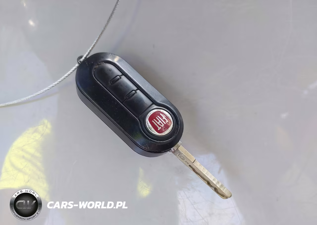 2013 Fiat 500 Pop VIN:3C3CFFAR6DT739219 - 11