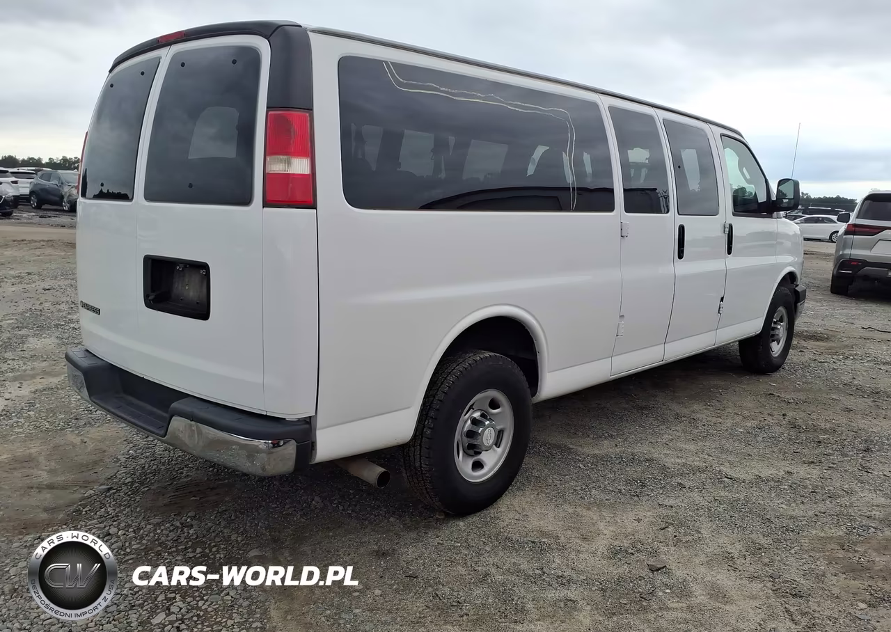 2017 Chevrolet Express 3500 Lt VIN:1GAZGPFG1H1289372 - 4