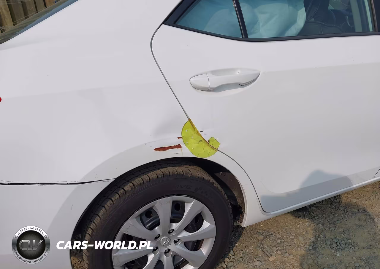 2017 Toyota Corolla Le VIN:2T1BURHE7HC959107 - 18