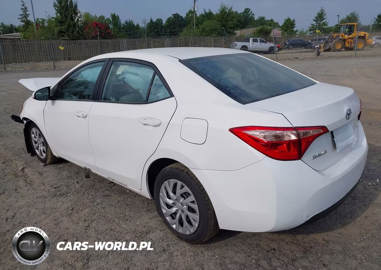 2017 Toyota Corolla Le VIN:2T1BURHE7HC959107 - 3