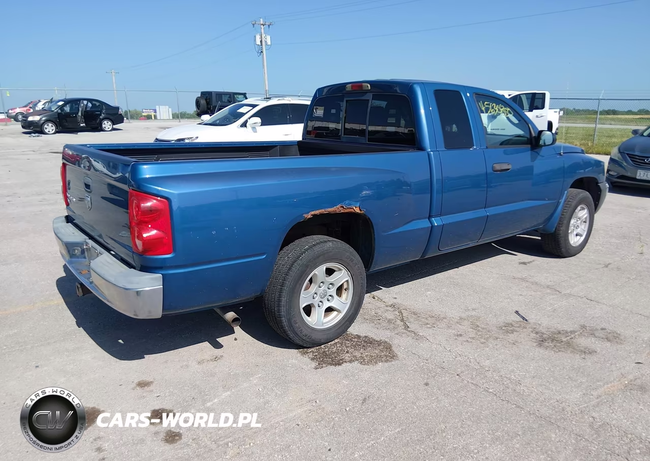 2005 Dodge Dakota Slt VIN:1D7HE42K75S147606 - 4
