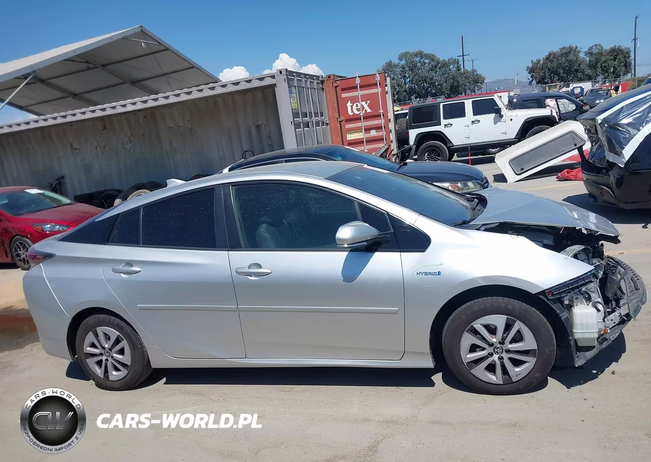 2018 Toyota Prius Two VIN:JTDKBRFU0J3590699 - 17