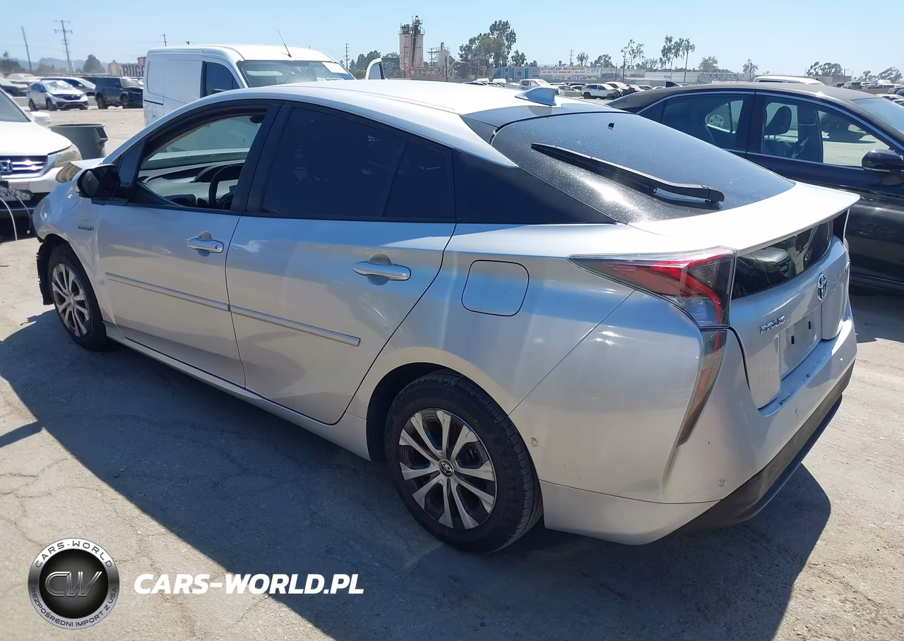 2018 Toyota Prius Two VIN:JTDKBRFU0J3590699 - 3
