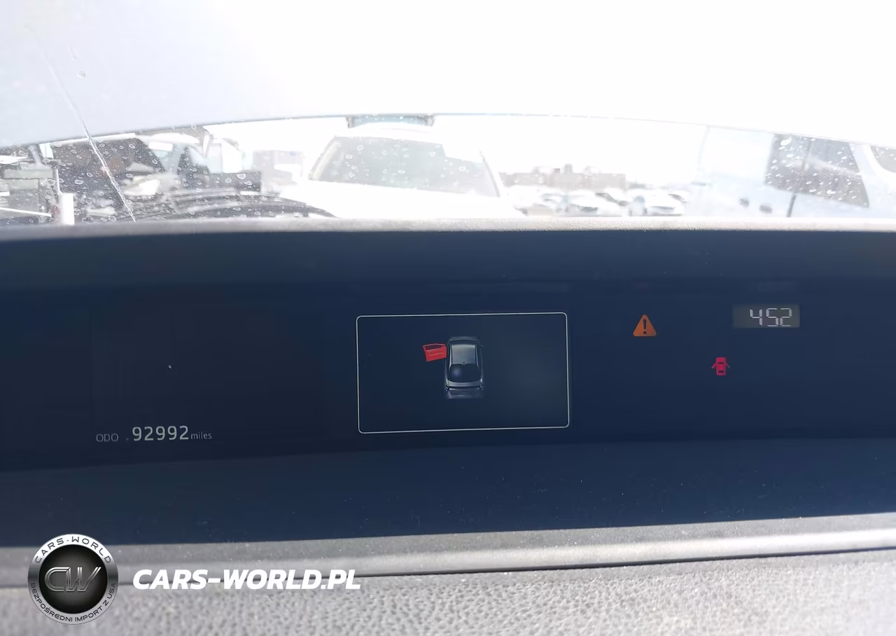 2018 Toyota Prius Two VIN:JTDKBRFU0J3590699 - 7