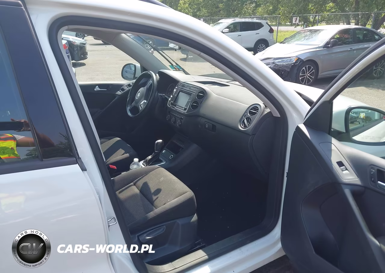 2017 Volkswagen Tiguan 2.0T-2.0T S VIN:WVGBV7AX0HK050262 - 5