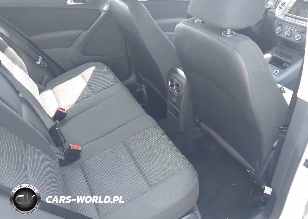 2017 Volkswagen Tiguan 2.0T-2.0T S VIN:WVGBV7AX0HK050262 - 8