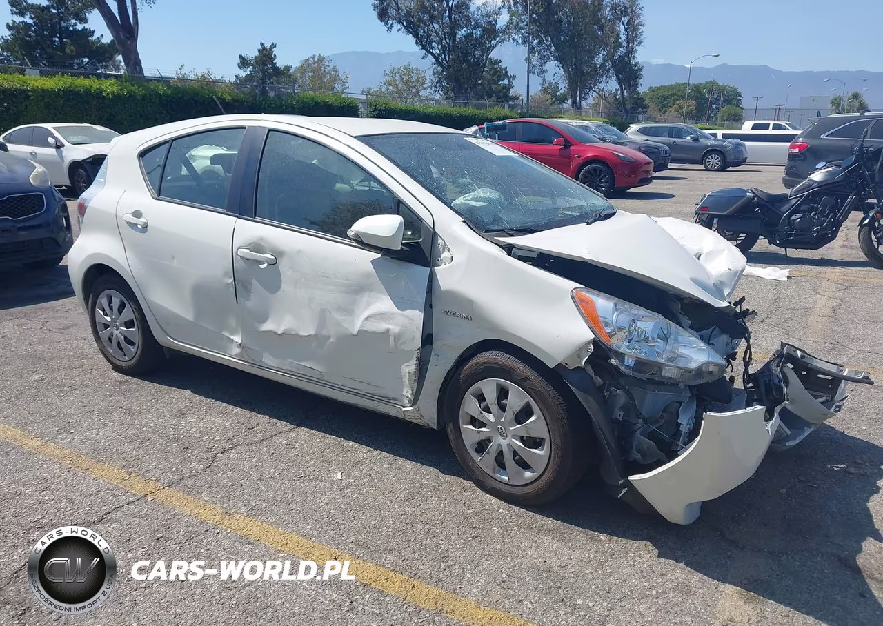 2013 Toyota Prius C Two