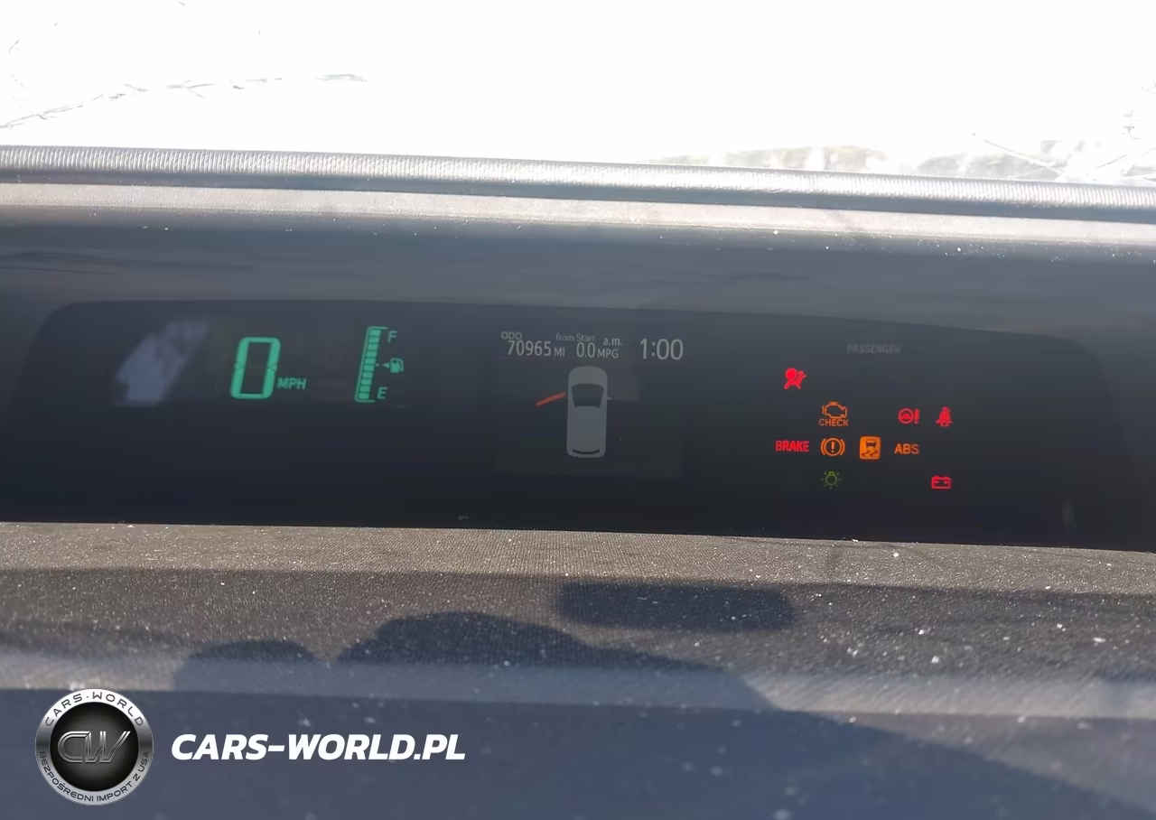 2013 Toyota Prius C Two VIN:JTDKDTB33D1541789 - 7