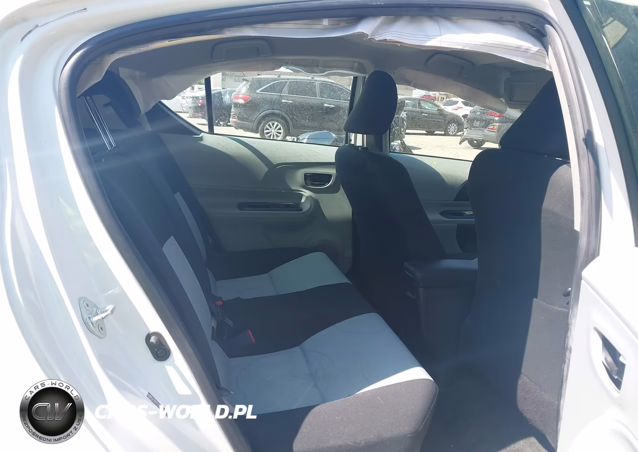 2013 Toyota Prius C Two VIN:JTDKDTB33D1541789 - 8