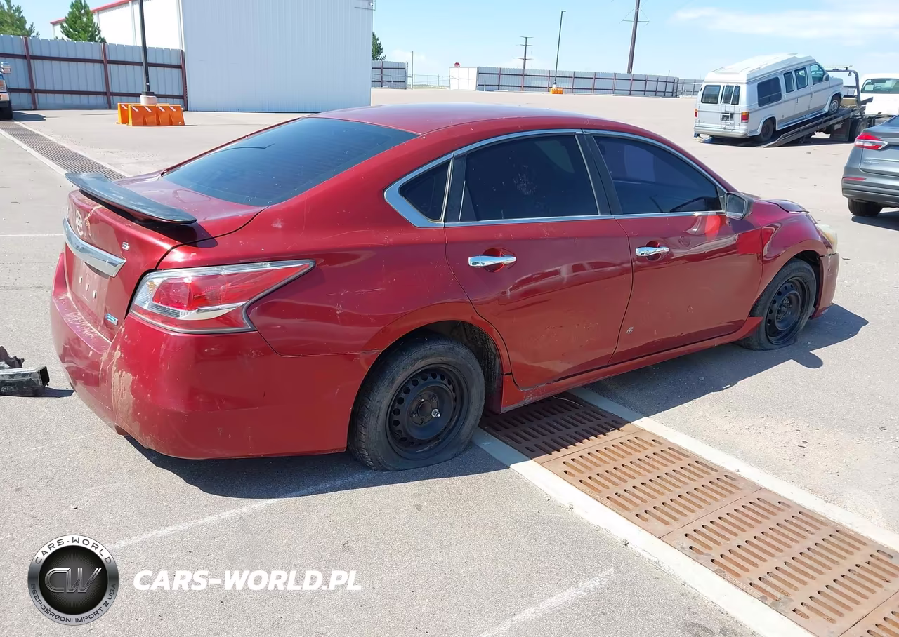 2014 Nissan Altima 2.5 S VIN:1N4AL3APXEN338546 - 4
