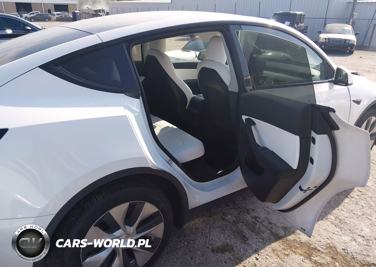 2021 Tesla Model Y Long Range Dual Motor All-Wheel Drive VIN:5YJYGDEE2MF202582 - 8