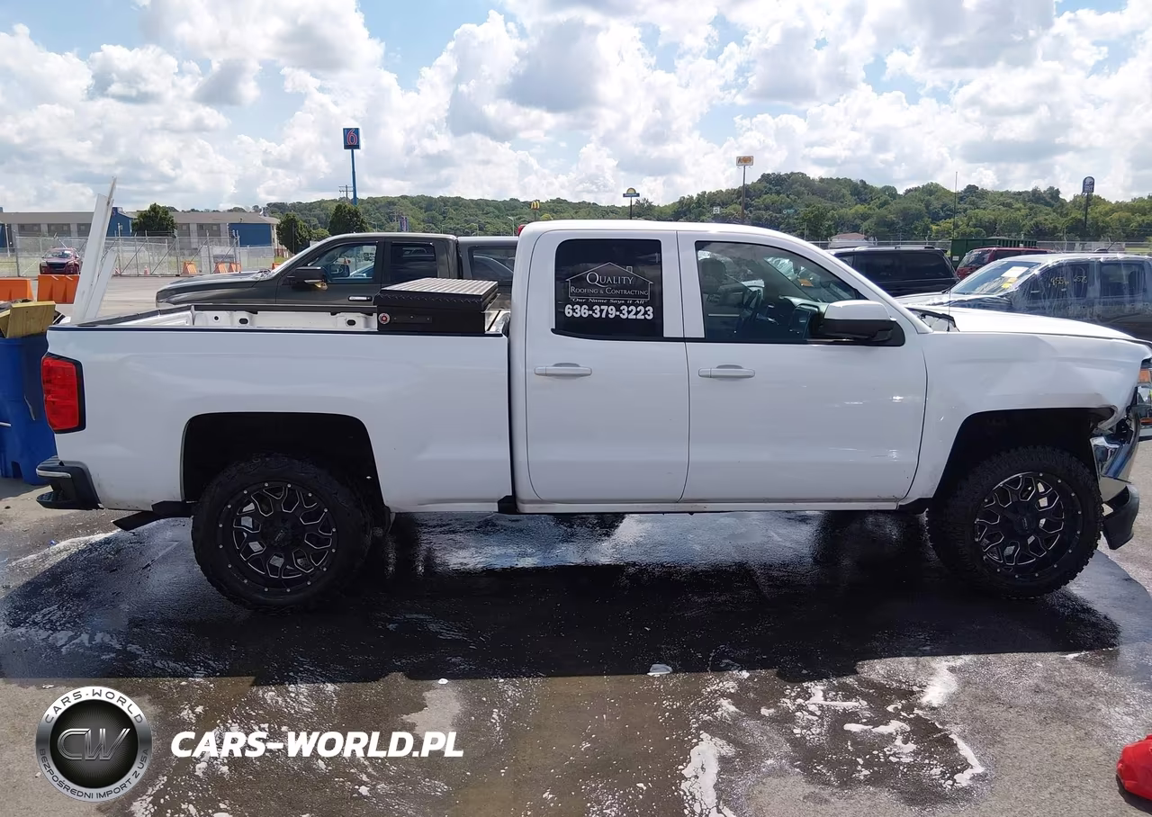 2018 Chevrolet Silverado 1500 1Lt VIN:1GCVKREC6JZ213975 - 13
