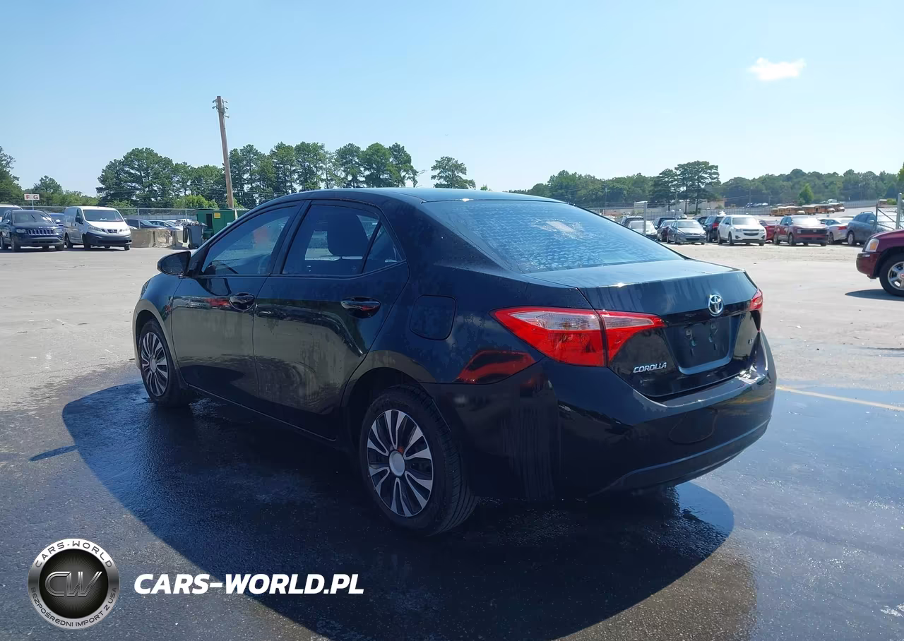 2019 Toyota Corolla Le VIN:2T1BURHE5KC201967 - 3