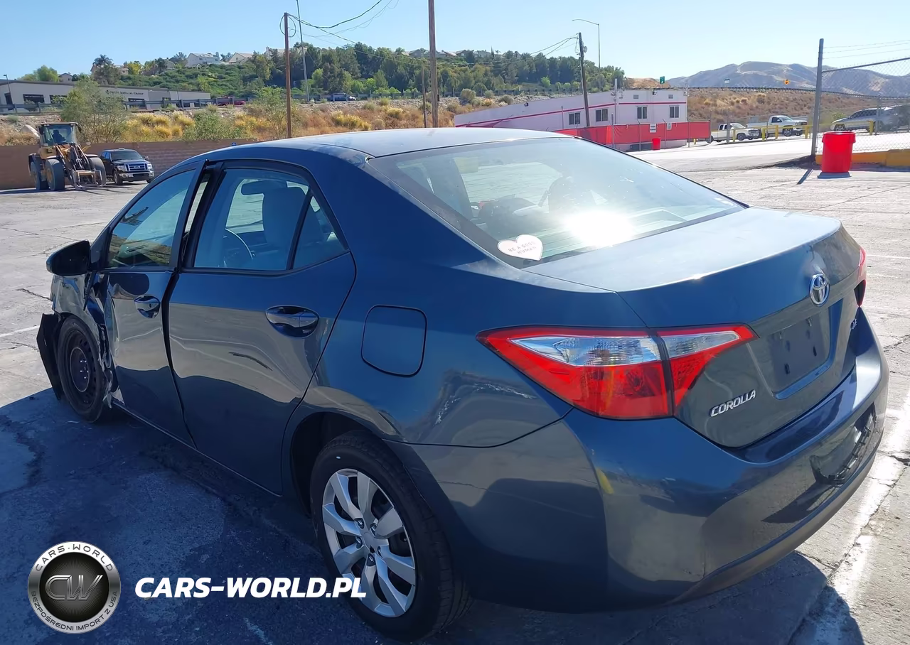 2016 Toyota Corolla Le VIN:2T1BURHE3GC584797 - 3