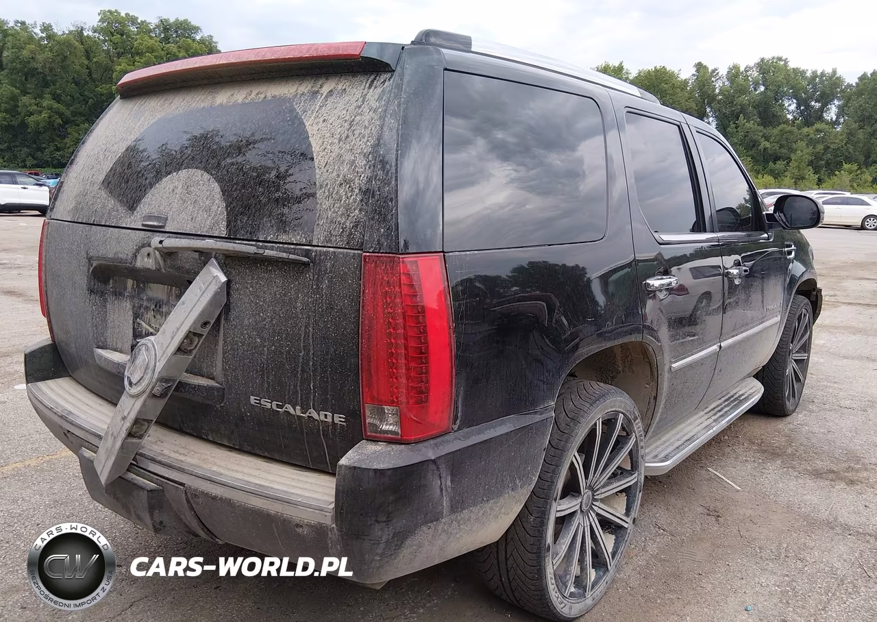 2008 Cadillac Escalade Standard VIN:1GYFK63858R278743 - 4