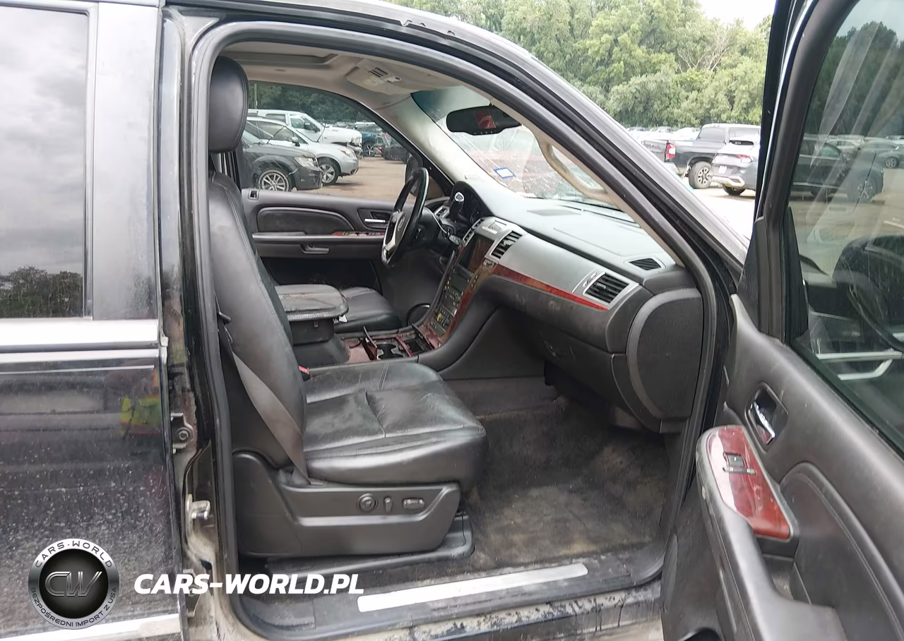 2008 Cadillac Escalade Standard VIN:1GYFK63858R278743 - 5