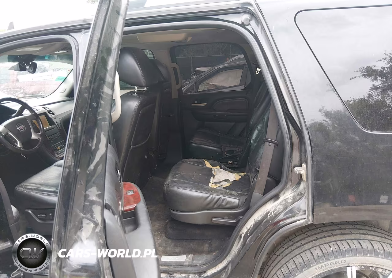 2008 Cadillac Escalade Standard VIN:1GYFK63858R278743 - 8