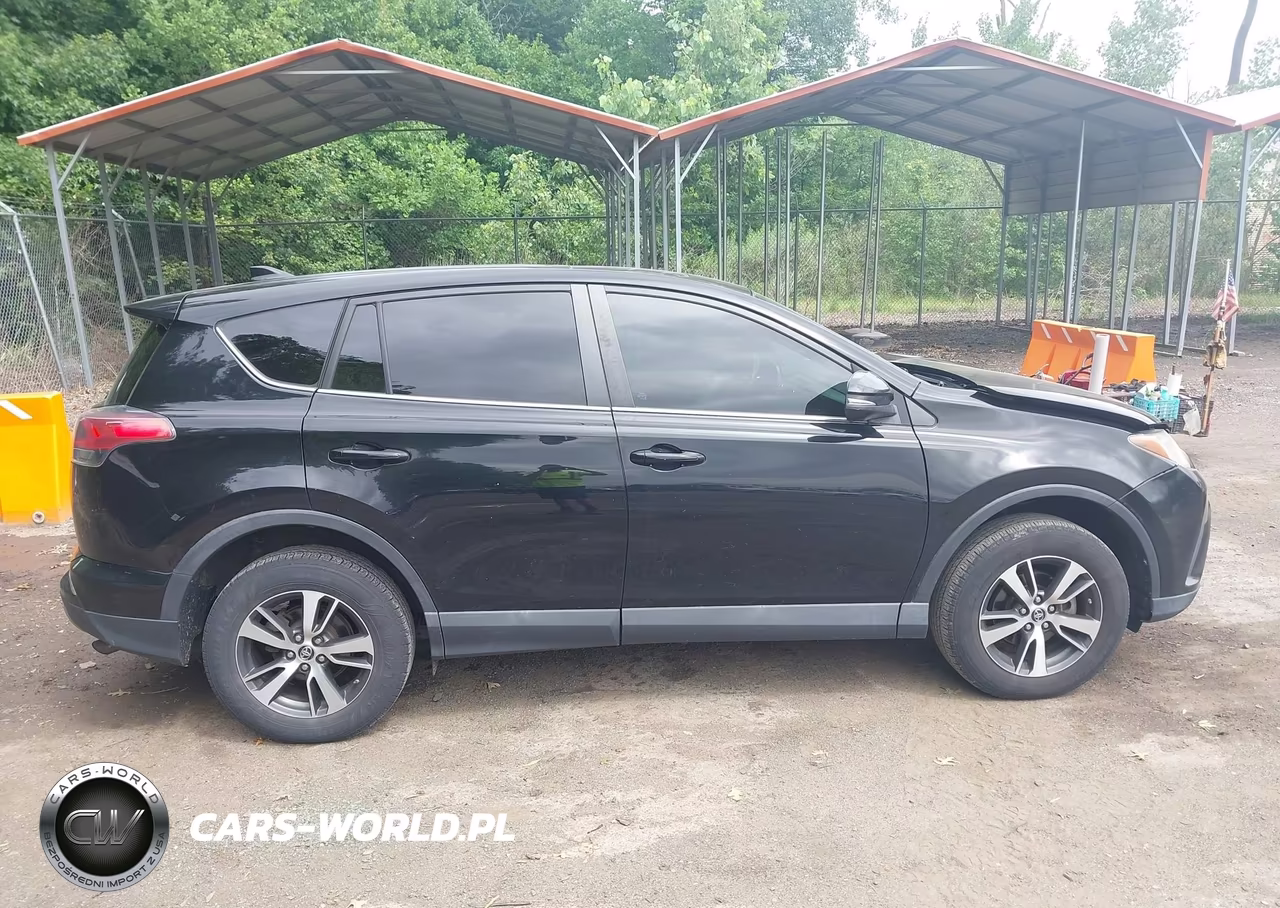 2018 Toyota Rav4 Xle VIN:2T3RFREV8JW788974 - 13