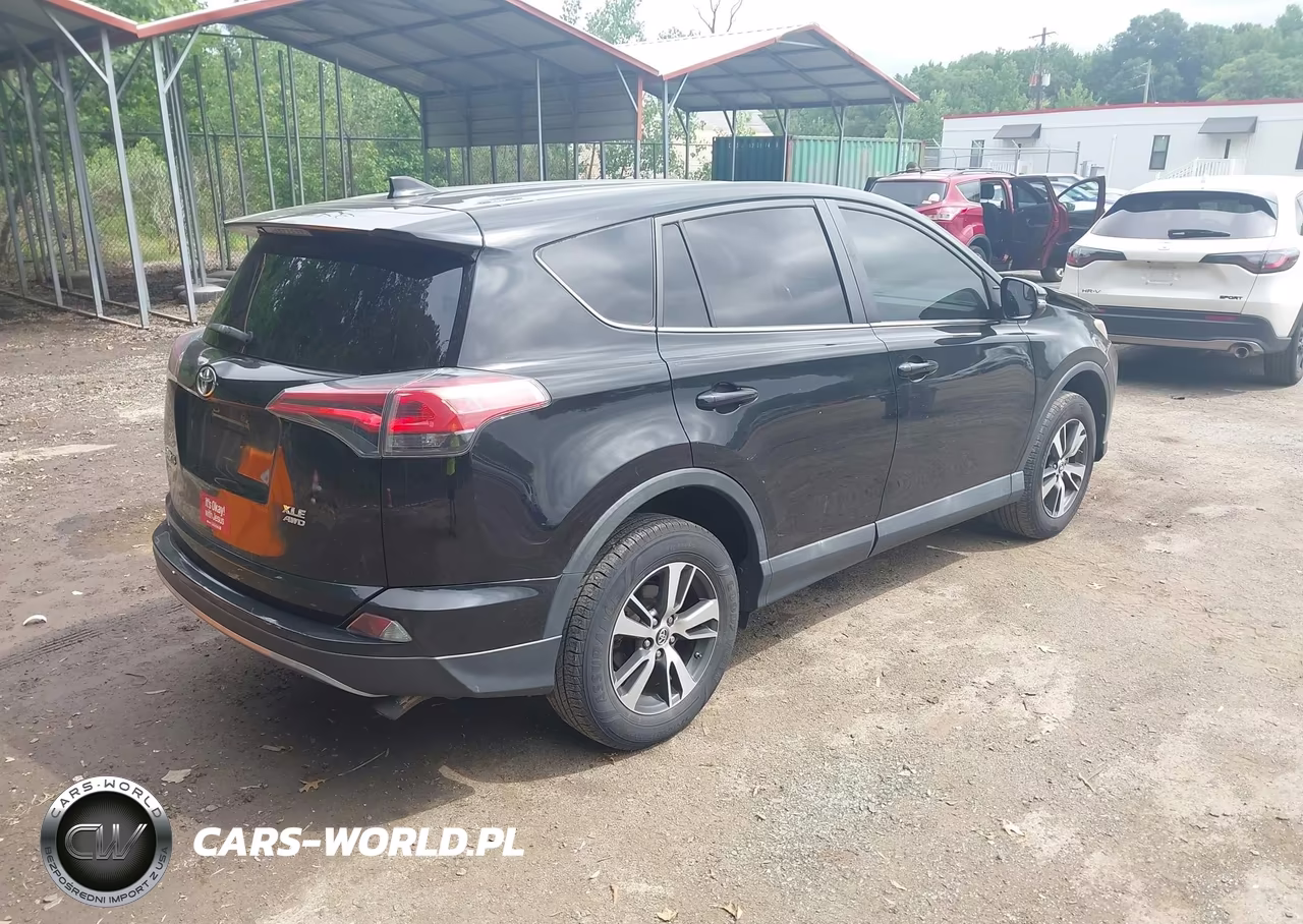 2018 Toyota Rav4 Xle VIN:2T3RFREV8JW788974 - 4
