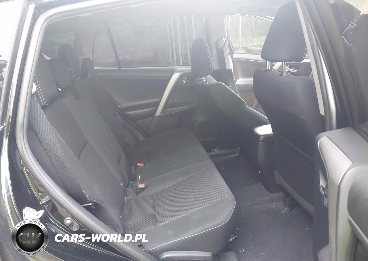2018 Toyota Rav4 Xle VIN:2T3RFREV8JW788974 - 8