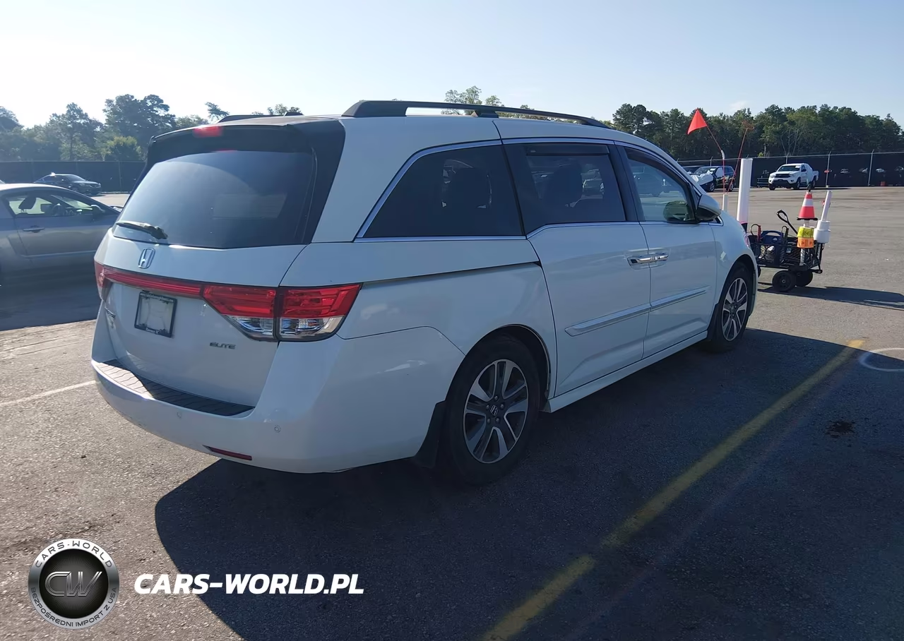 2017 Honda Odyssey Touring-Touring Elite VIN:5FNRL5H94HB002622 - 4