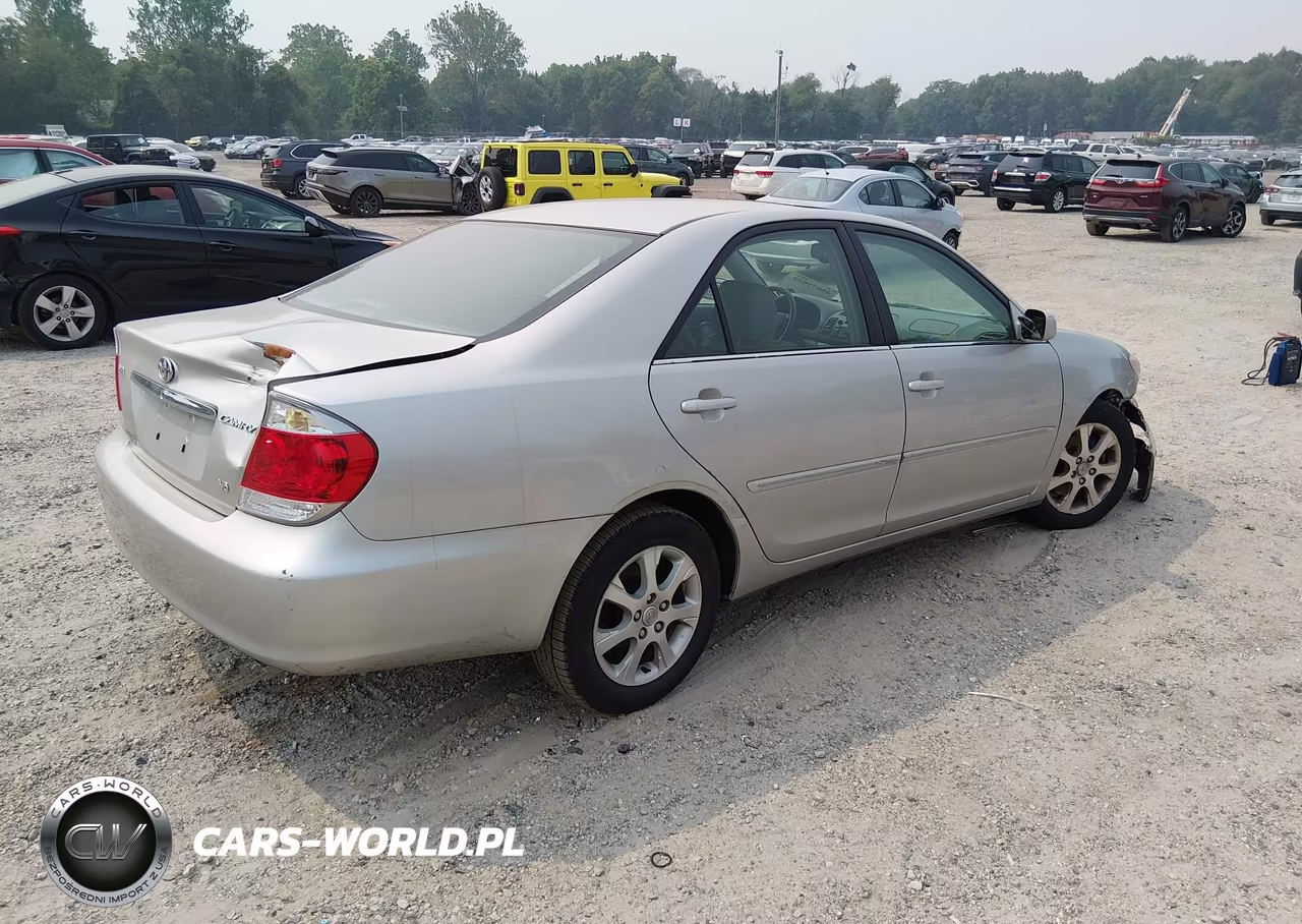 2005 Toyota Camry Xle V6 VIN:4T1BF30KX5U087671 - 4