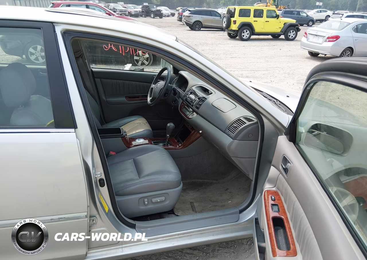 2005 Toyota Camry Xle V6 VIN:4T1BF30KX5U087671 - 5