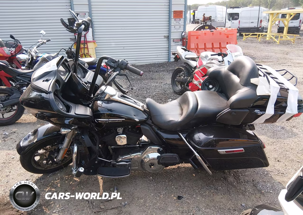 2016 Harley-Davidson Fltru VIN:1HD1KGL15GB604071 - 13