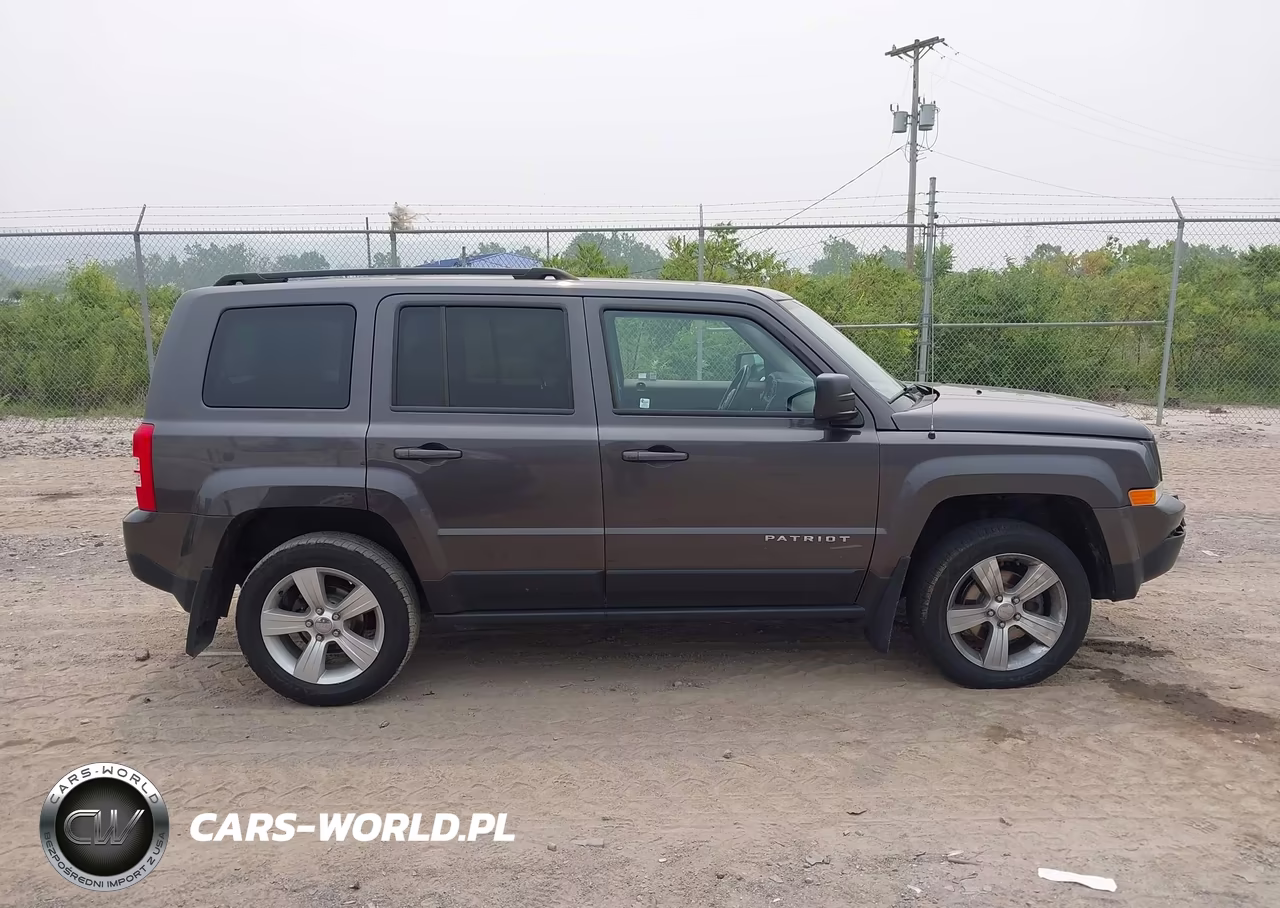 2016 Jeep Patriot Latitude VIN:1C4NJRFB7GD627829 - 13