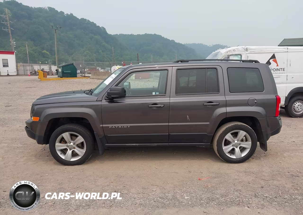 2016 Jeep Patriot Latitude VIN:1C4NJRFB7GD627829 - 14